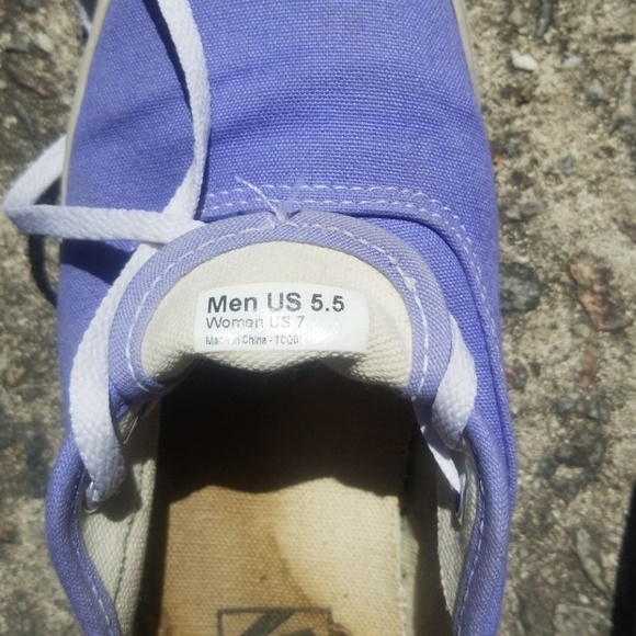 Shoes - Picture 5 of 8